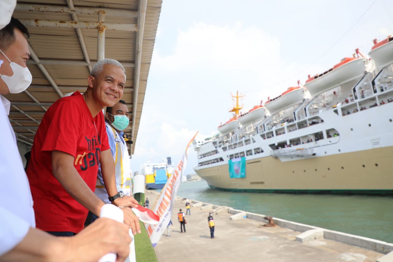 Ribuan Pemudik Gratis Dengan Kapal Laut Tiba Di Semarang 9228