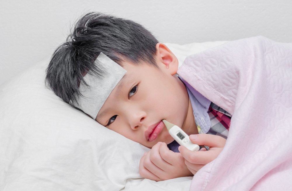 Ilustrasi demam pada anak.
