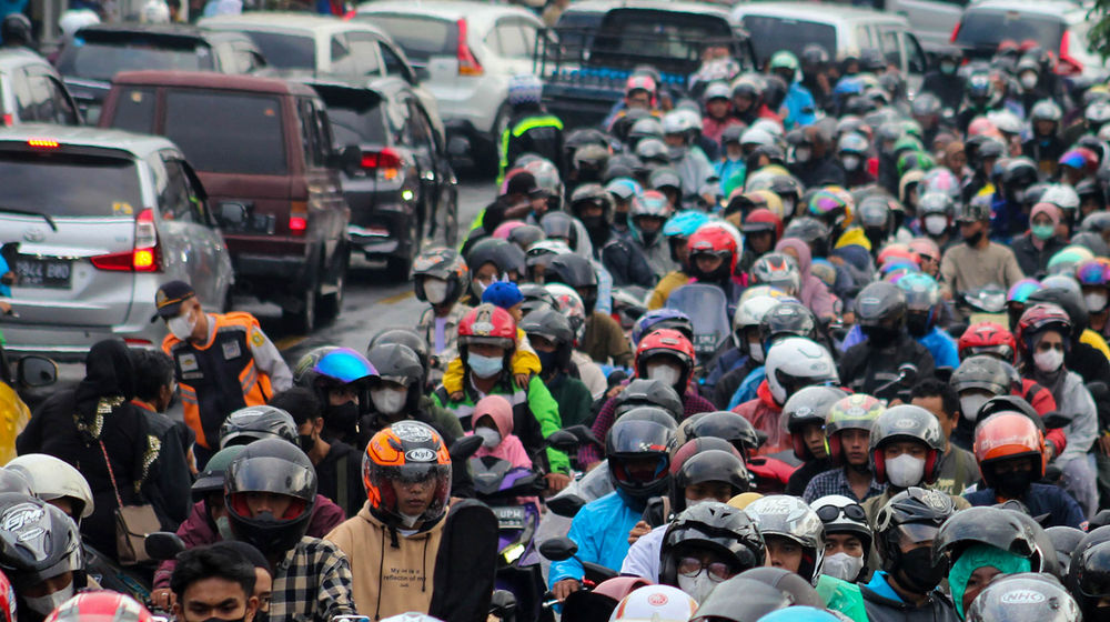 Macet Jalur Puncak.jpg