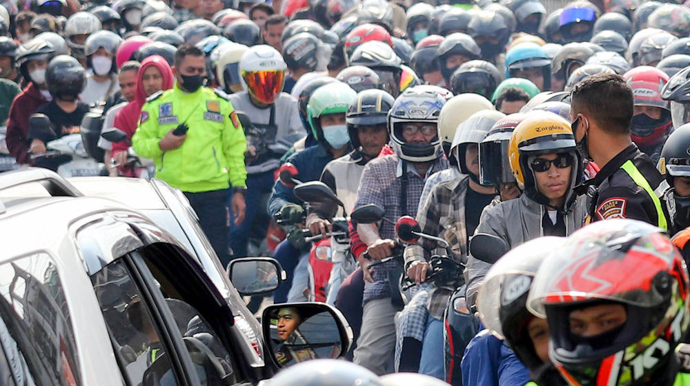 Macet Jalur Puncak.jpg