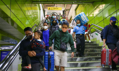 Arus Balik Stasiun Gambir.jpg