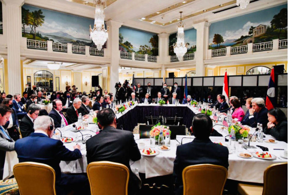 Presiden Jokowi dalam acara pertemuan dengan para pengusaha AS, di Intercontinental the Willard Hotel, Washington DC, Kamis, 12 Mei 2022. 