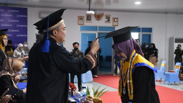 Wisuda ke-33, IIB Darmajaya Komitmen Tingkatkan Kualitas Lulusan