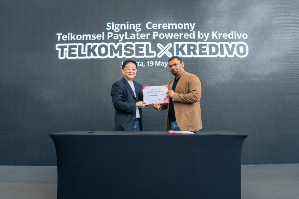 Buka Lebih Banyak Peluang dengan Hadirkan Kemudahan Pembiayaan Beragam Produk Digital Telkomsel Kolaborasi Bersama Kredivo Hadirkan Layanan 'Telkomsel PayLater'.