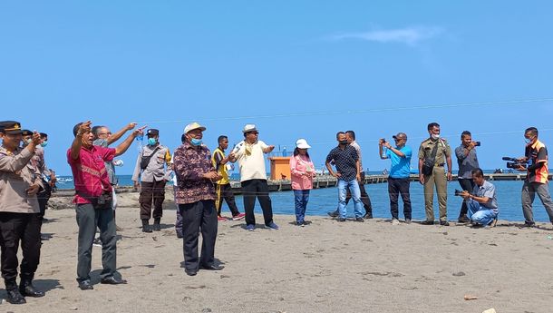 OSIS SMAK Pancasila Gelar 'Festival Layangan',   Bupati Matim Ikut Bermain