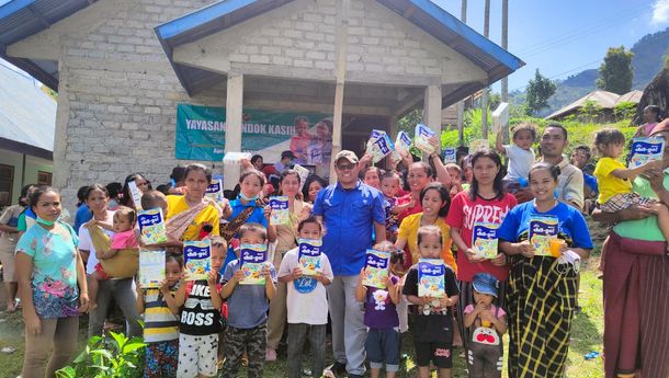 YPK, GBI, dan Apotek Sera Medika Ruteng Tekan Stunting di Desa Pocong, Matim
