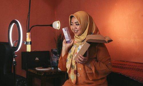 Ilustrasi platform IbuSibuk