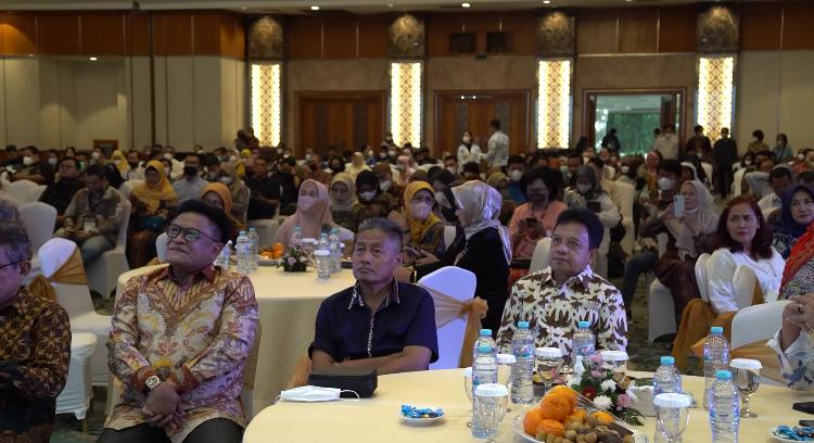 Sejumlah program pendidikan (Prodi) di UNS merupakan yang terbaik di Indonesia. Seperti prodi Teknik Sipil saat ini menjadi nomor satu di Indonesia