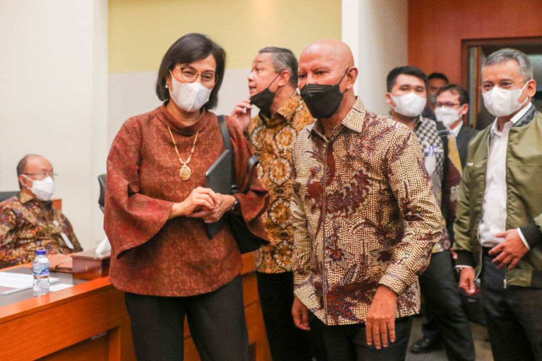 Menteri Keuangan, Sri Mulyani saat menghadiri rapat kerja dengan Bandan Anggaran DPR RI di Komplek Parlemen Senayan, Jakarta, Selasa, 31 Mei 2022. Foto: Ismail Pohan/TrenAsia