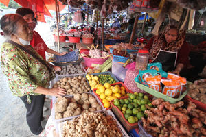 Aktifitas Pasar Tradisional - Panji 1.jpg