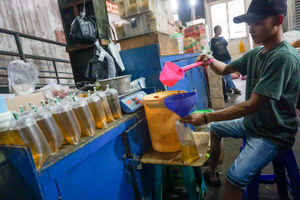 Ilustrasi Minyak Goreng Curah-5.jpg