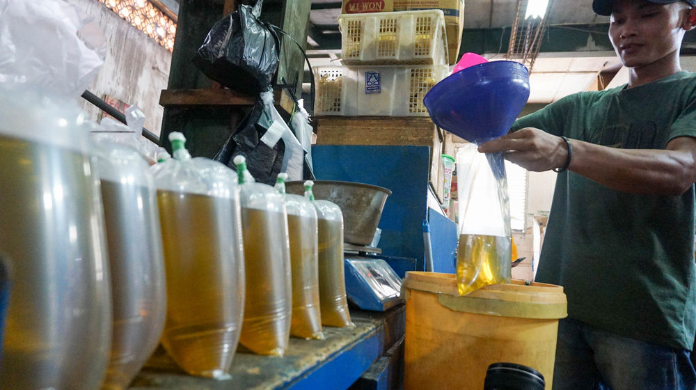 Ilustrasi Minyak Goreng Curah-3.jpg