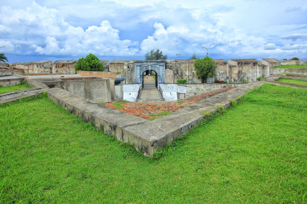 benteng2kecil.jpg