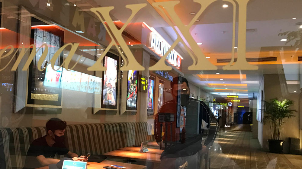 Ilustrasi Aktifitas Di Bioskop - Panji 1.jpg