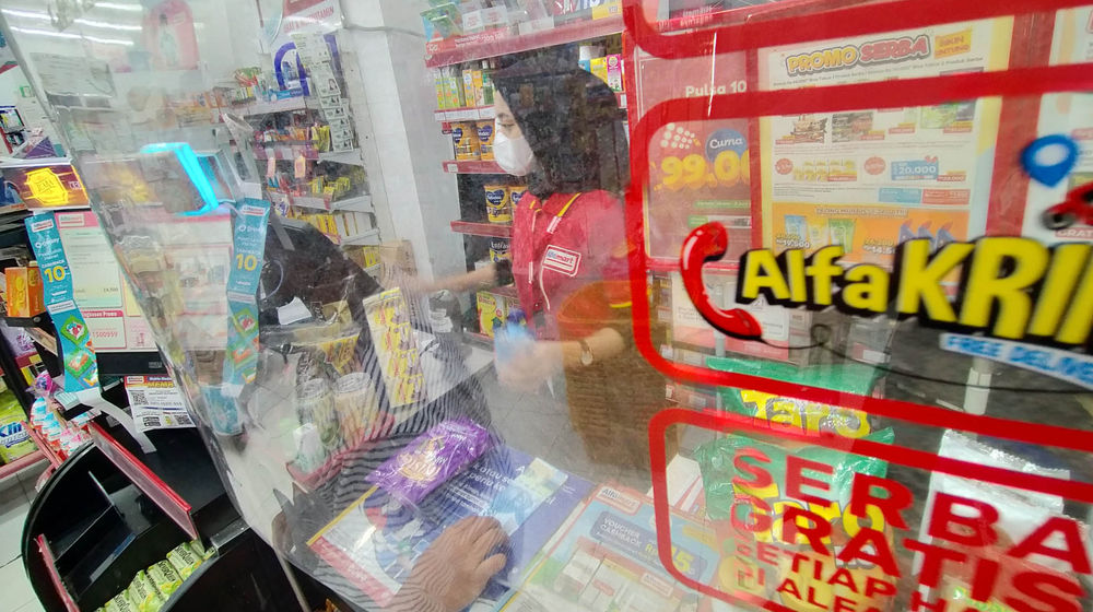 Ilustrasi Belanja Alfamart - Panji 2.jpg