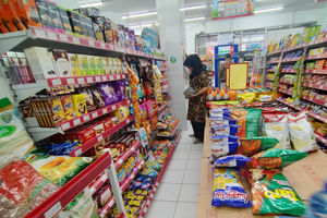 Ilustrasi Belanja Alfamart - Panji 1.jpg