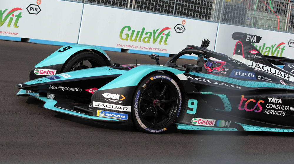 Balap Formula E - Panji 3.jpg