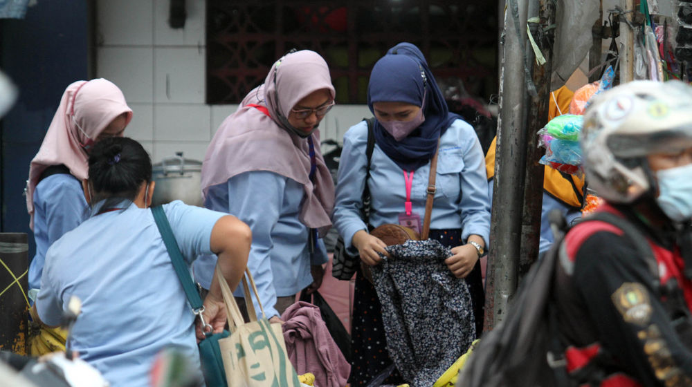 Ilustrasi Buruh Pabrik - Panji 4.jpg