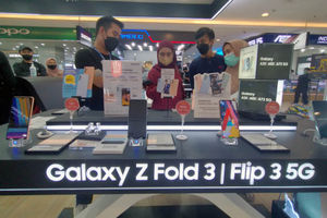 Ilustrasi Penjualan Smartphone - Panji 4.jpg