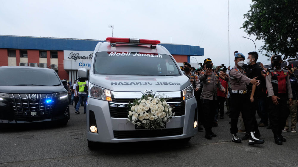 Kedatangan Jenasah Eril - Panji 6.jpg