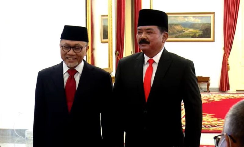 Mendag Zulkiflin Hasan dan Menteri ATR/BPN Hadi Tjahjanto usai pelantikan