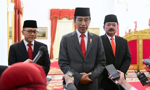 Presiden-Jokow-angkat-Zulkifli-Hasan-menjadi-Menteri-Perdagangan.jpeg