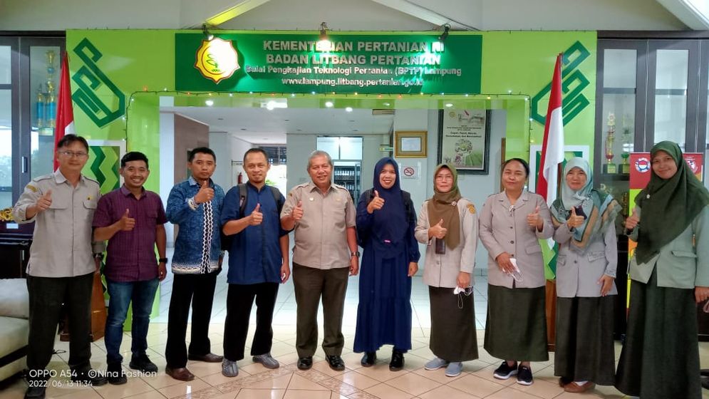 BPTP Lampung merupakan wadah bagi petani dalam pemanfaatan teknologi juga dapat berkolaborasi dengan Prodi Sistem Komputer untuk penerapan IoT.