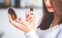 lipstick-g7b66d87a3_1280.jpg
