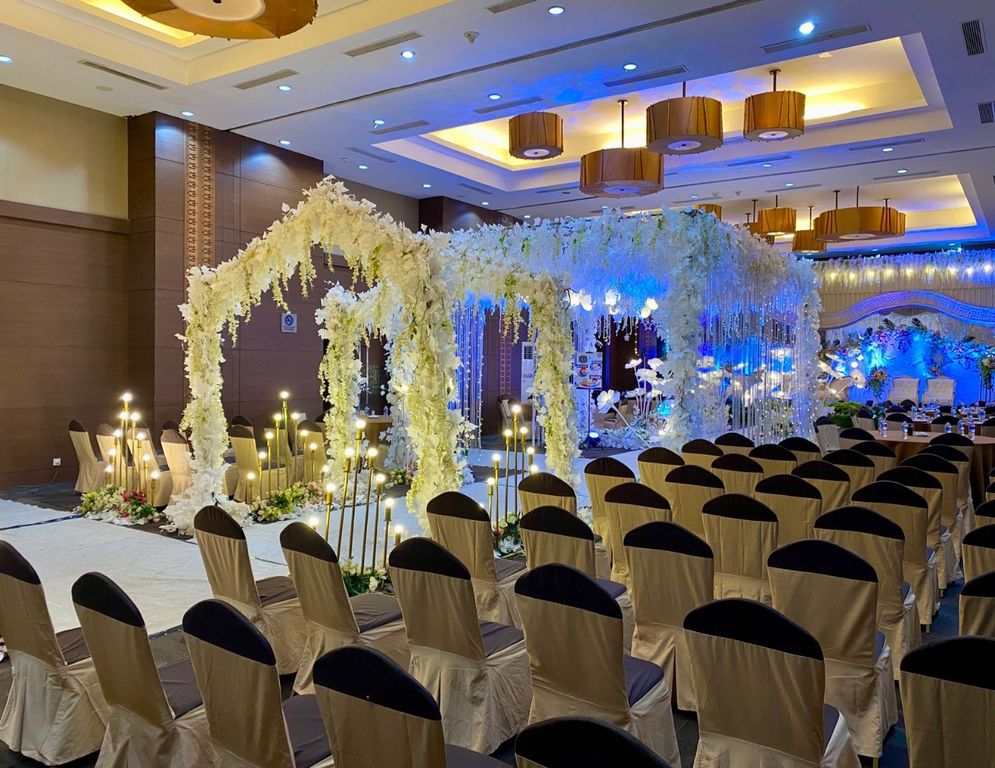 Hotel Santika Bengkulu menyediakan ruangan yang multifungsi untuk berbagai macam acara baik acara formal maupun social event. 