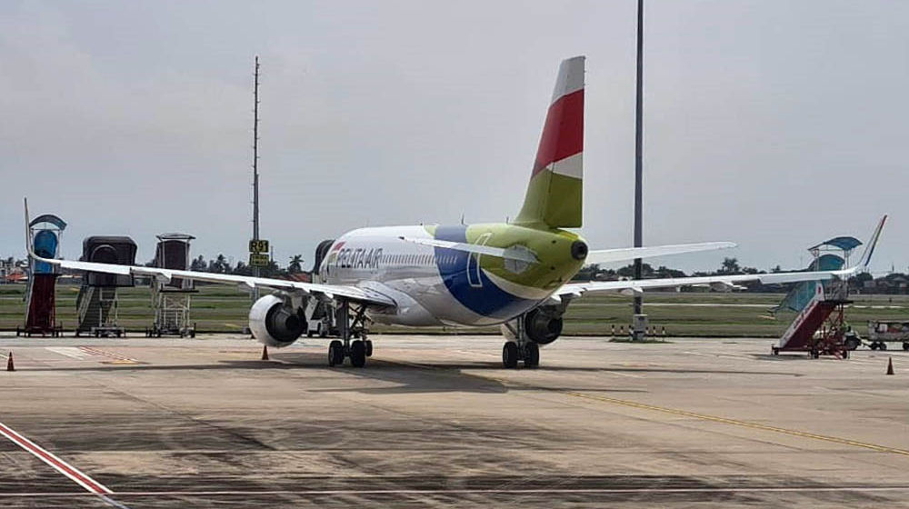 Ilustrasi Pelita Air - Panji 2.jpg