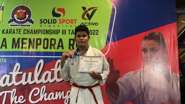 Mahasiswa IIB Darmajaya Juara Kejurnas Bharaduta Karate Championship Piala Menpora RI 2022