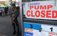 Akibat krisis yang tengah menghantui Sri Lanka, penjualan bensin bagi kendaraan non-esensial akan dihentikan selama dua minggu.