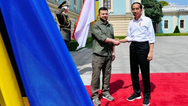 Presiden Jokowi Diterima Presiden Ukraina, Zelenskyy, di Istana Maryinsky, Kyiv