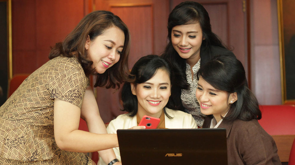 Ilustrasi Pekerja Kantoran - Panji 4.jpg