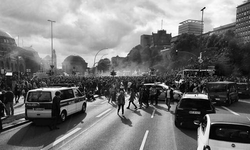demonstration-ga573e1f66_1280.jpg