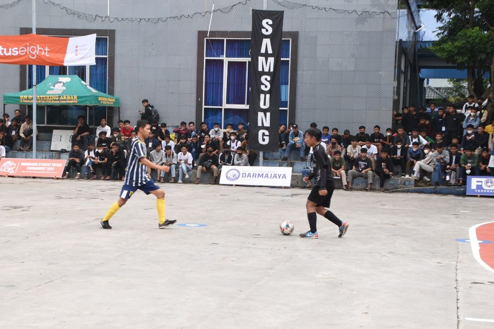Empat tim berhasil lolos ke babak semifinal Darmajaya Student Futsal Tournament (DSFT) 2022.