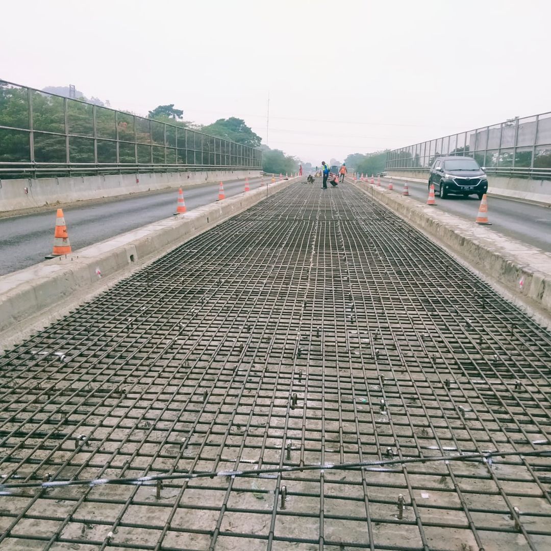 jembatan ruas tol jagorawi.jpg