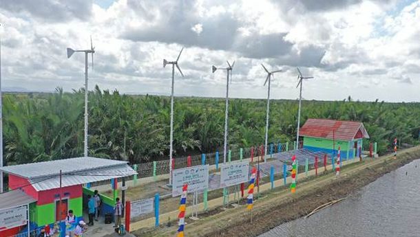 Desa Energi Berdikari Cilacap, Hadirkan Green Energy Bertenaga Surya dan Angin