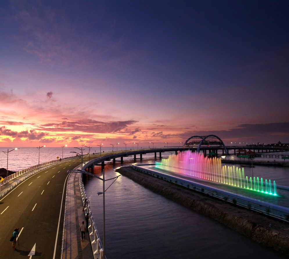 A-Jembatan_suroboyo_dusk.jpg