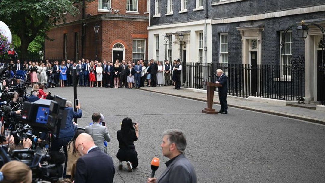 Perdana Menteri Inggris Boris Johnson akan melanjutkan tugasnya sementara sampai akhir bulan Oktober mendatang.