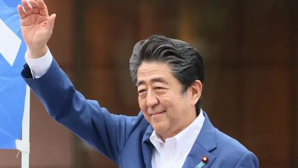 Shinzo Abe, Mantan Perdana Menteri Jepang, Ditembak Saat Berpidato di Kota Nara