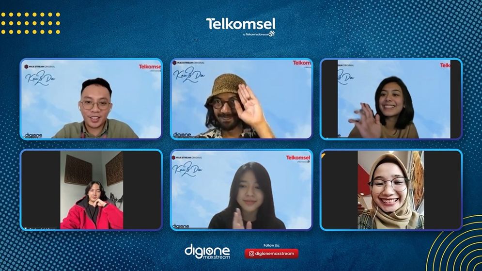 Telkomsel menggelar kegiatan Meet the Cast para pemain film Kau dan Dia 2 bersama media dan pelanggan di wilayah Operasional Sumatera.