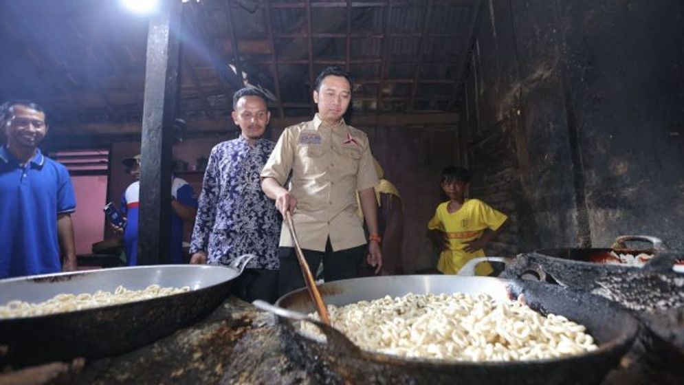 ibas mengunjungi umkm.jpg