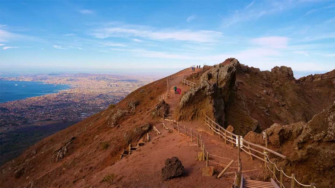 gunung vesuvius.jpg