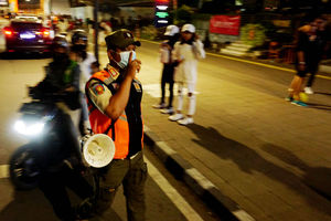 Penertiban ABG SCBD - Panji 1.jpg