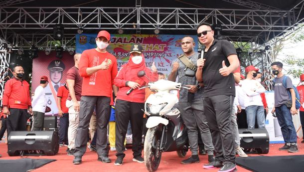 Jalan Sehat HUT Ke-340 Bandar Lampung Berhadiah Umroh dan Motor