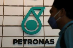 Perusahaan energi asal Malaysia, Petronas, sedang mempersiapkan perlindungan hukum di tengah perselisihan dengan ahli waris kesultanan abad ke-19.