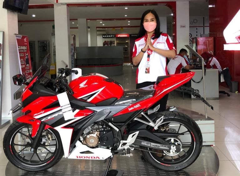 Dealer Astra MT Haryono Balikpapan menggelar program beli 1 motor dapat 2, selama bulan Juli 2022