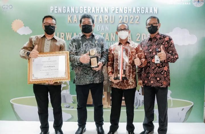 Kementerian Lingkungan Hidup dan Kehutanan (KLHK) Republik Indonesia kembali menganugerahkan penghargaan Green Leadership Nirwasita Tantra Tahun 2021 