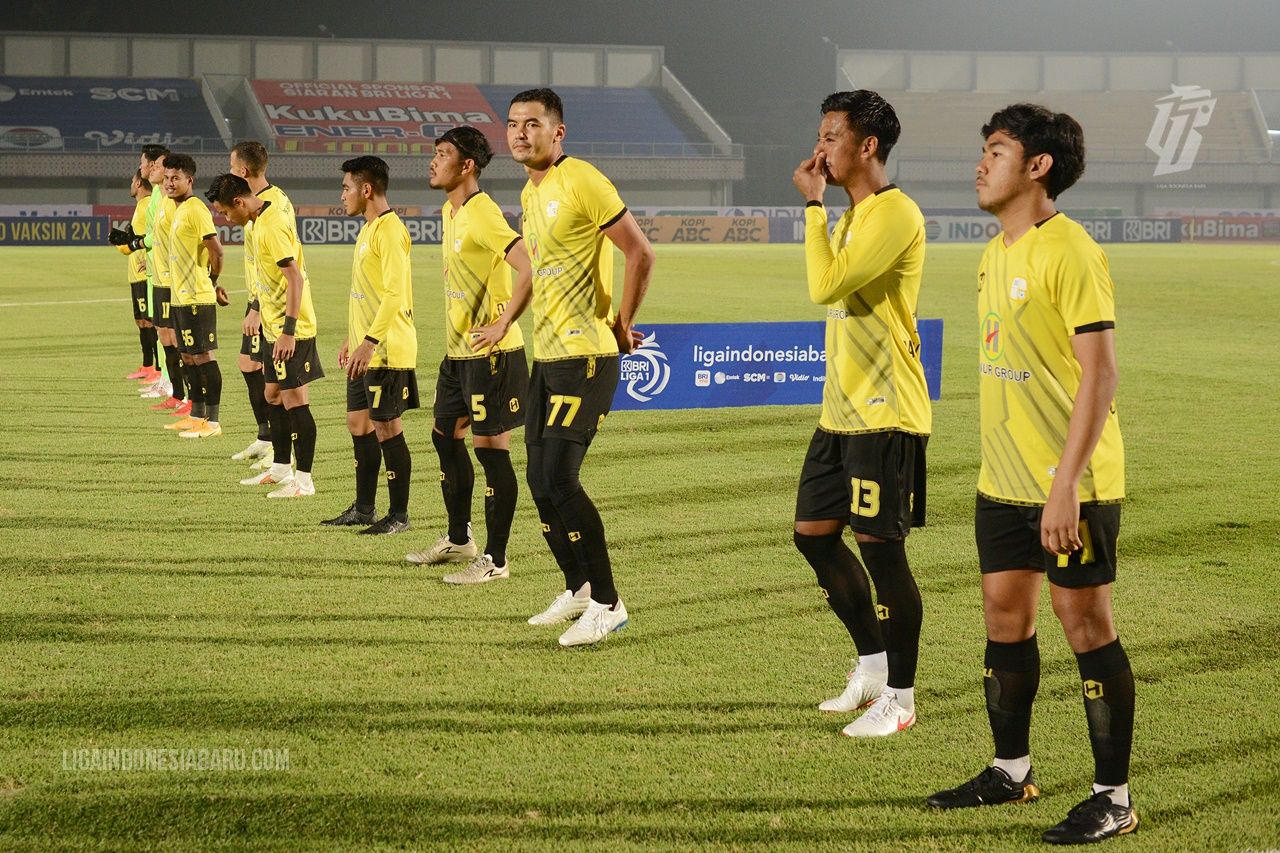 Barito Putera mengawali laga Perdana Liga 1 dengan kekalahan telak 8-0 saat melawat ke markas Madura United. Laga ini menjadi kekalahan yang paling buruk yang dialami Barito Putera semenjak mentas di Liga 1.